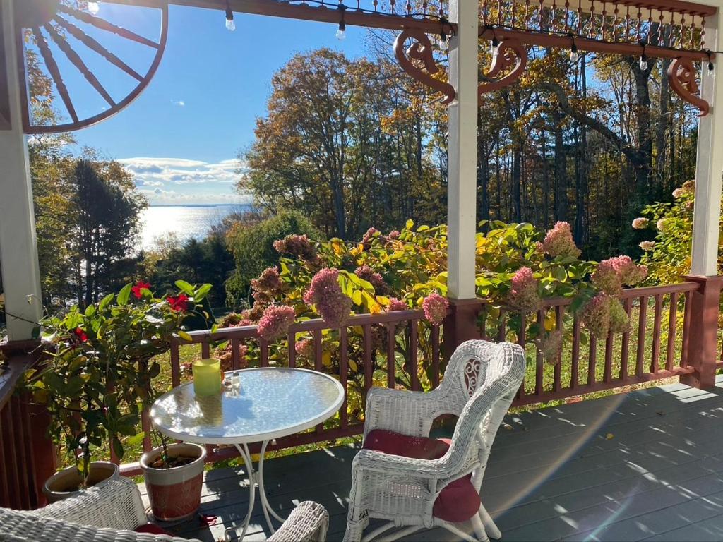 Bed and Breakfast Victorian By The Sea Линкольнвилл Экстерьер фото